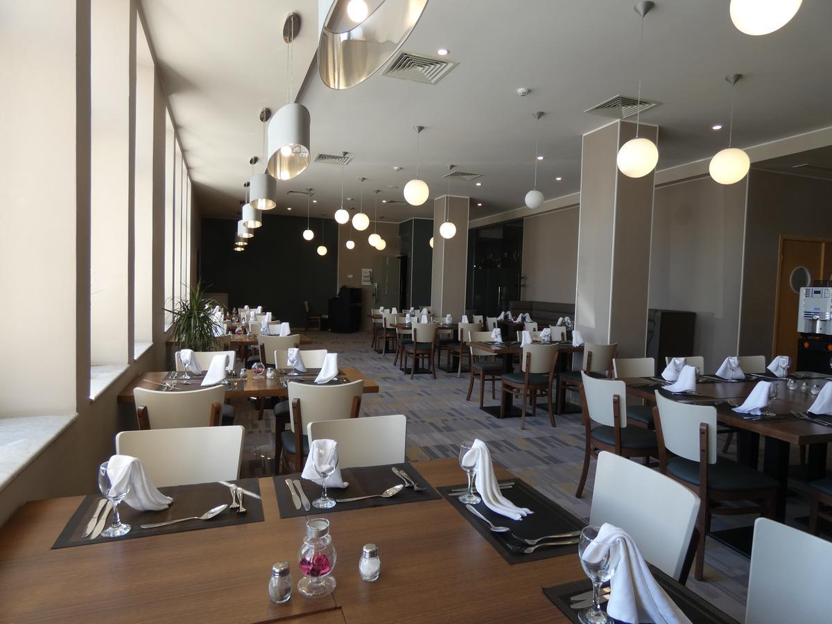 Le Zenith Hotel Oran Exterior photo